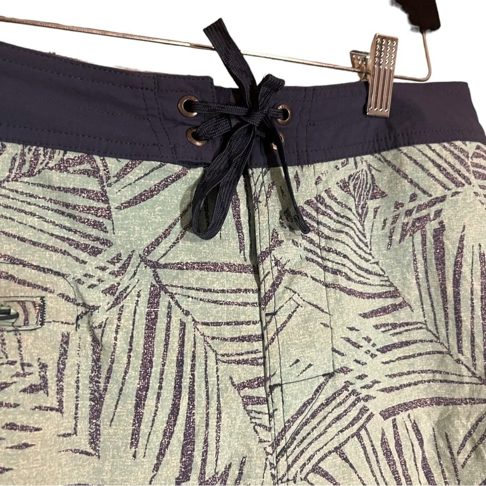 Patagonia Stretch Wavefarer Boardshorts size 32